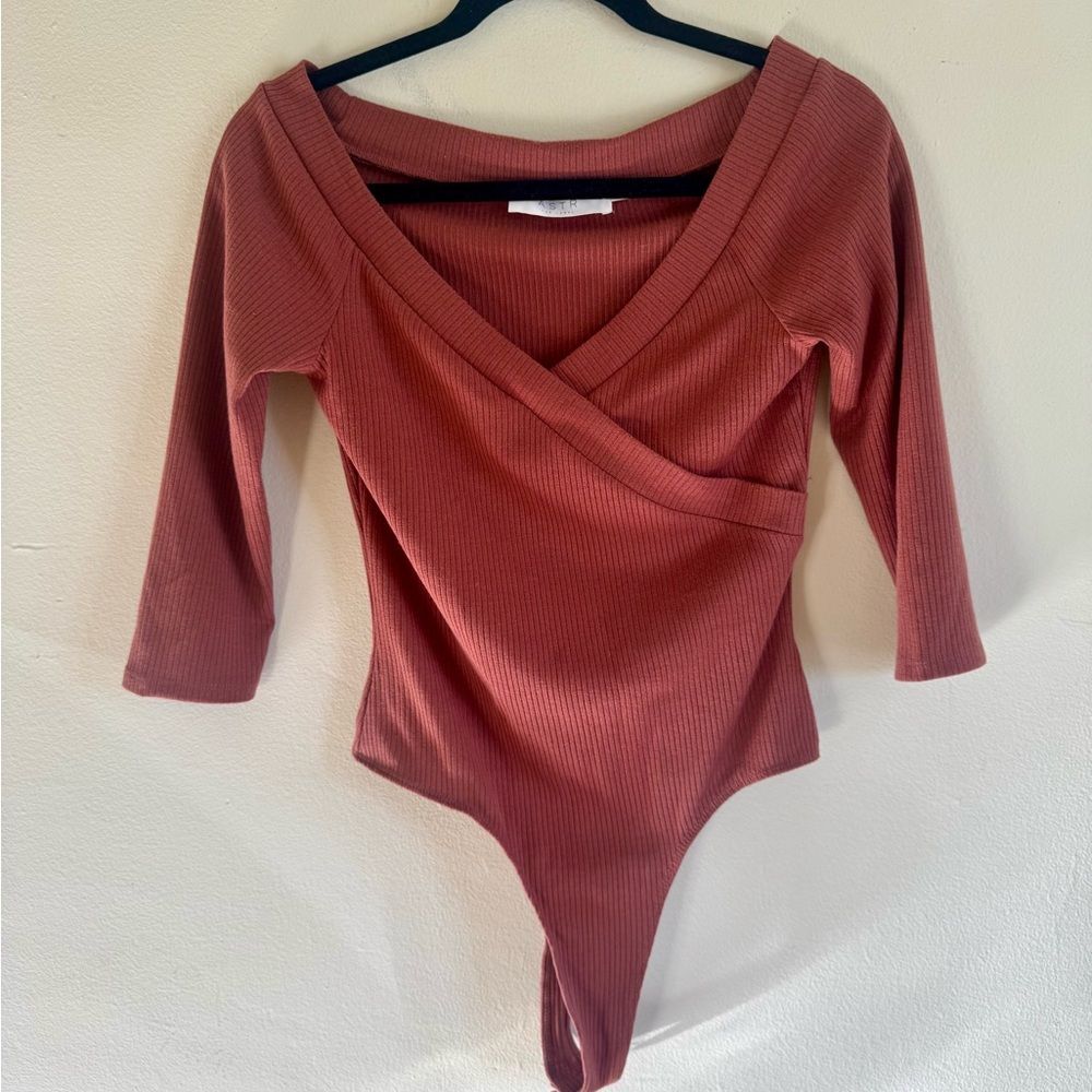 ASTR Los Angeles 3/4 Sleeve bodysuit ribbed chestnut brown small